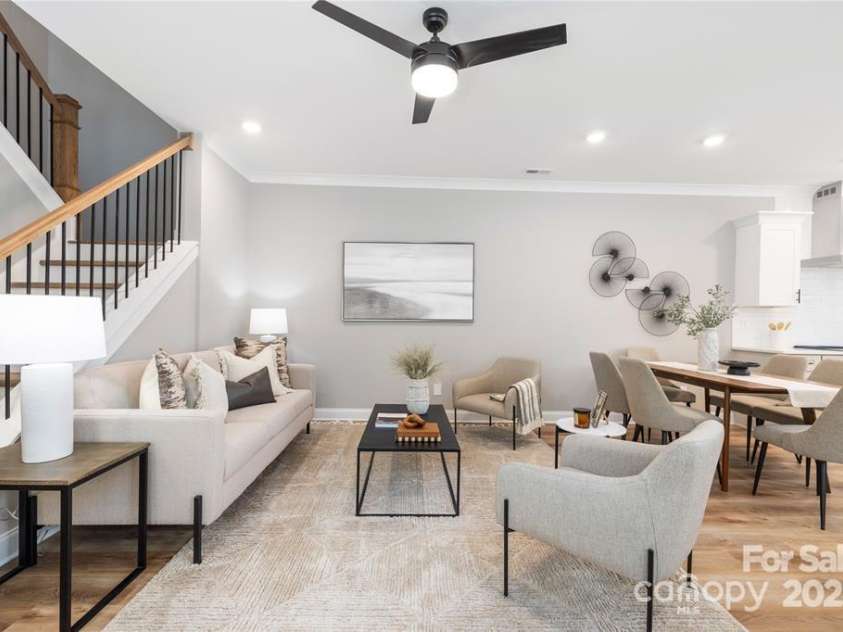 2003 Ashley Road, Charlotte, NC 28208.  MLS# CAR4269195, YatesRealty ID 22354. 