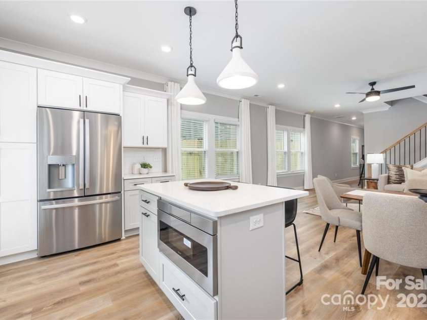 2003 Ashley Road, Charlotte, NC 28208.  MLS# CAR4269195, YatesRealty ID 22354. 