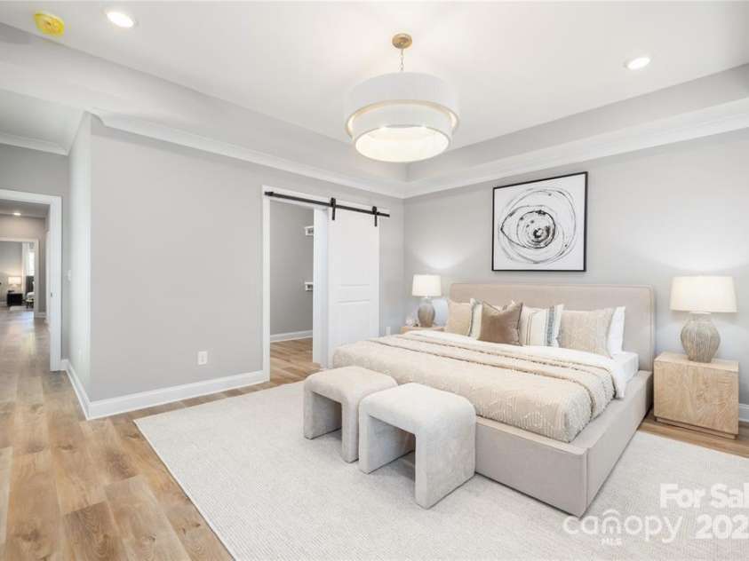 2003 Ashley Road, Charlotte, NC 28208.  MLS# CAR4269195, YatesRealty ID 22354. 