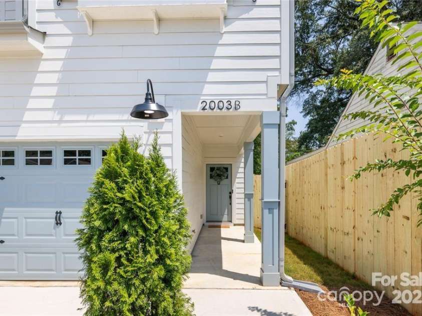 2003 Ashley Road, Charlotte, NC 28208.  MLS# CAR4269195, YatesRealty ID 22354. 