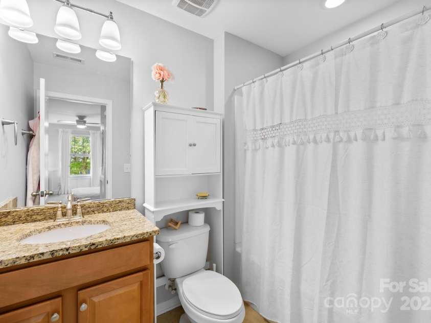 3918 Halcyon Drive, Huntersville, NC 28078.  MLS# CAR4259271, YatesRealty ID 22355. 