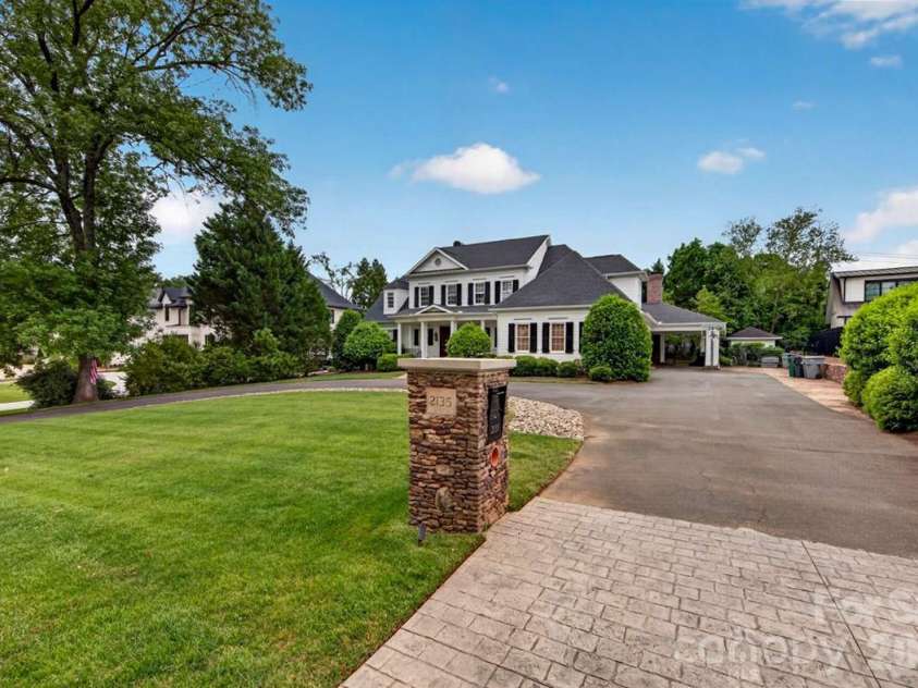 2135 Sharon Avenue, Charlotte, NC 28211.  MLS# CAR4353915, YatesRealty ID 22356. 