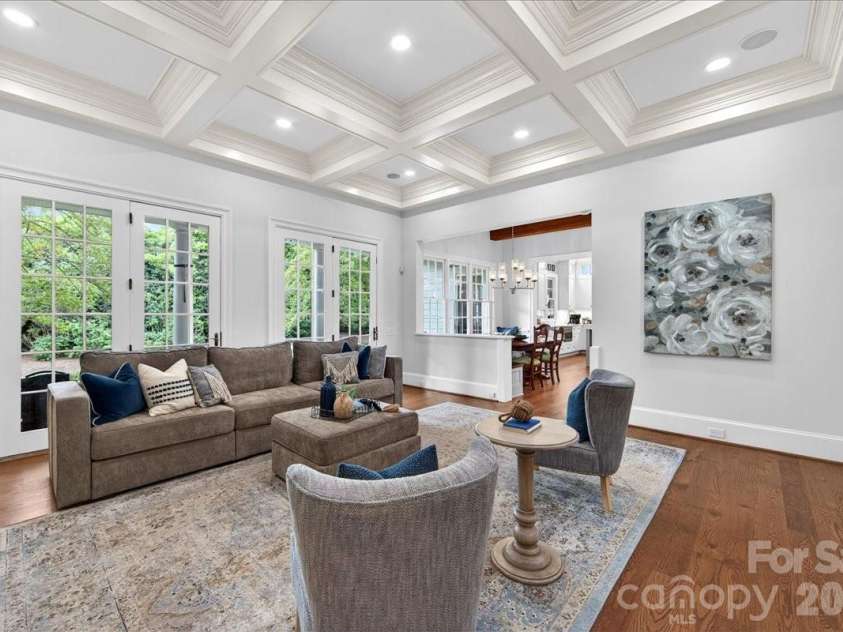 2135 Sharon Avenue, Charlotte, NC 28211.  MLS# CAR4353915, YatesRealty ID 22356. 