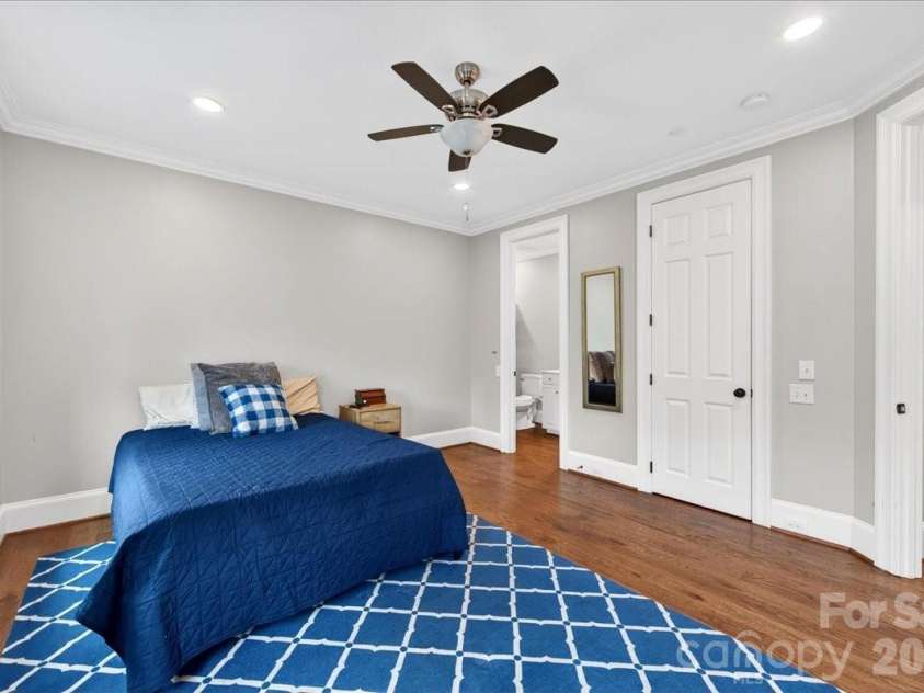 2135 Sharon Avenue, Charlotte, NC 28211.  MLS# CAR4353915, YatesRealty ID 22356. 