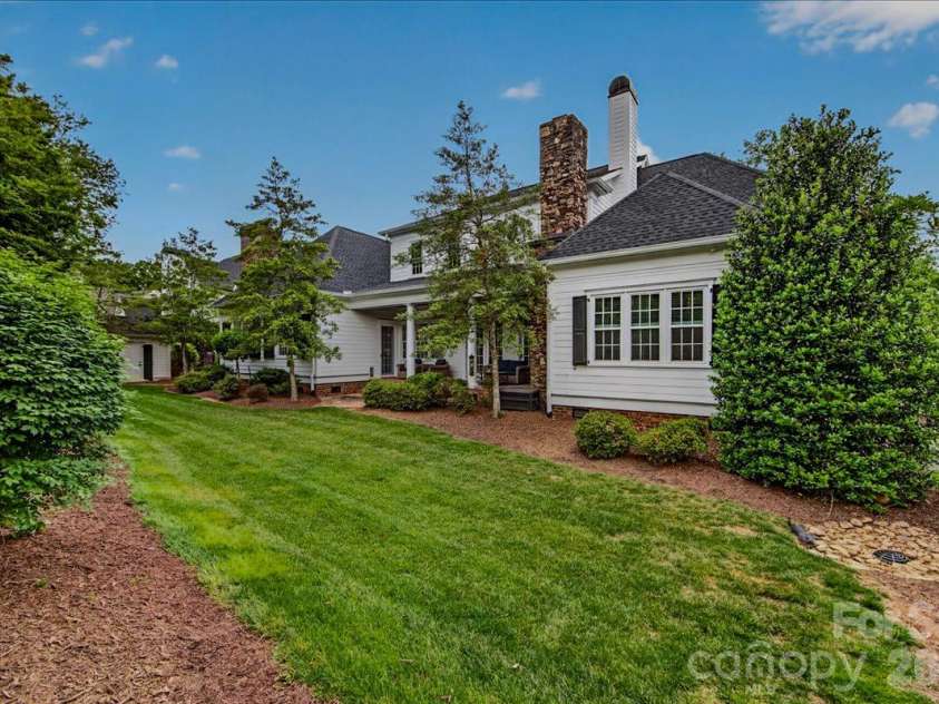 2135 Sharon Avenue, Charlotte, NC 28211.  MLS# CAR4353915, YatesRealty ID 22356. 