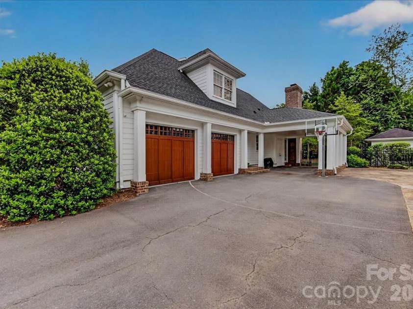 2135 Sharon Avenue, Charlotte, NC 28211.  MLS# CAR4353915, YatesRealty ID 22356. 