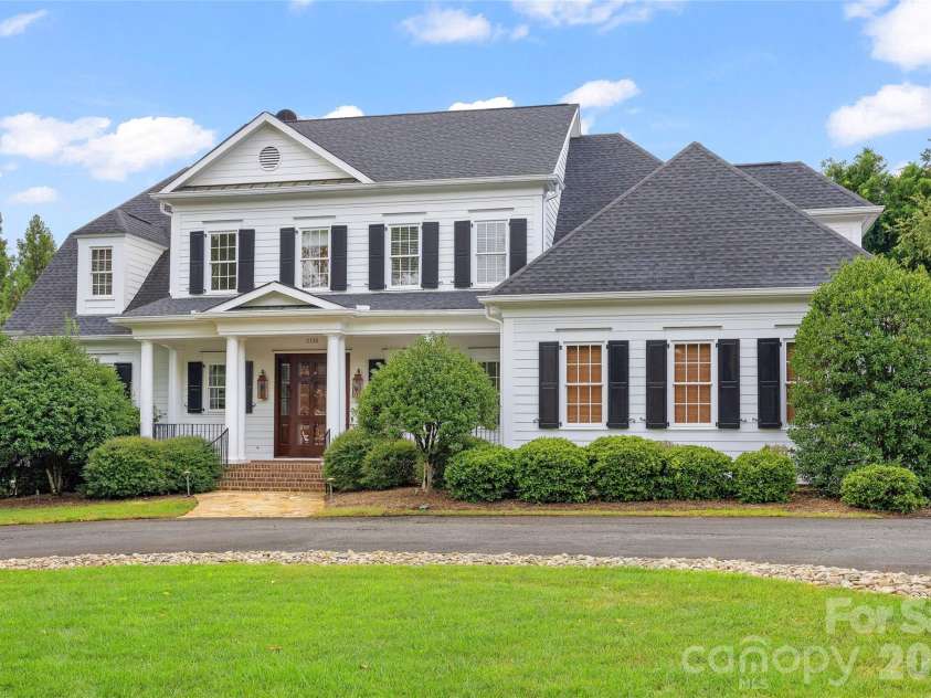 2135 Sharon Avenue, Charlotte, NC 28211.  MLS# CAR4414349, YatesRealty ID 22356. 
