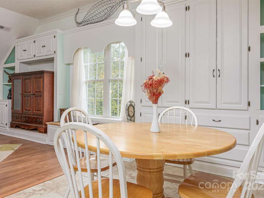 526 Grand Oaks Drive, Hendersonville, NC 28792.  MLS# CAR4239687, YatesRealty ID 22359. 