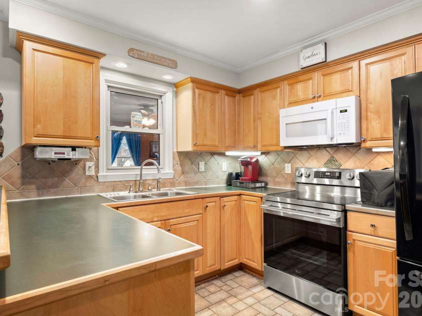 306 Costner Drive, Bessemer City, NC 28016.  MLS# CAR4336458, YatesRealty ID 2236. 