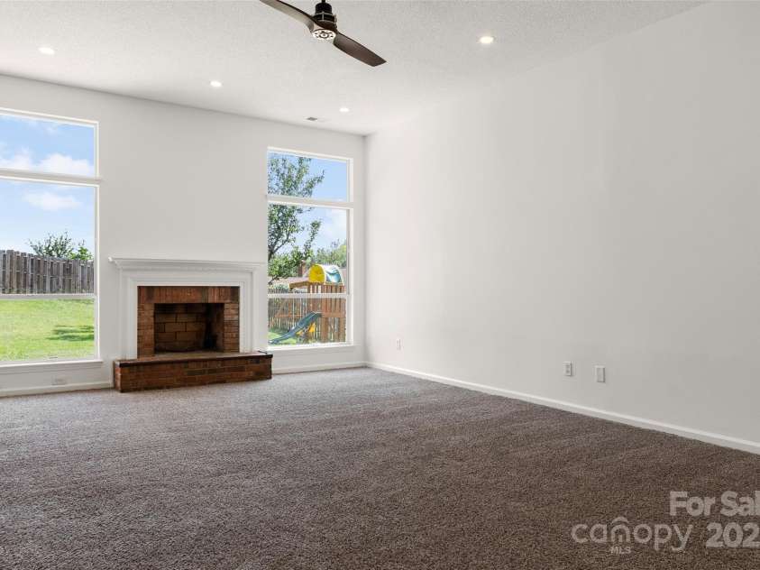 7121 Lanark Court, Charlotte, NC 28217.  MLS# CAR4232257, YatesRealty ID 2236. 