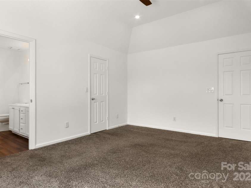 7121 Lanark Court, Charlotte, NC 28217.  MLS# CAR4232257, YatesRealty ID 2236. 
