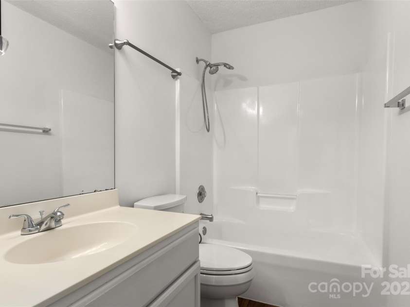 7121 Lanark Court, Charlotte, NC 28217.  MLS# CAR4232257, YatesRealty ID 2236. 