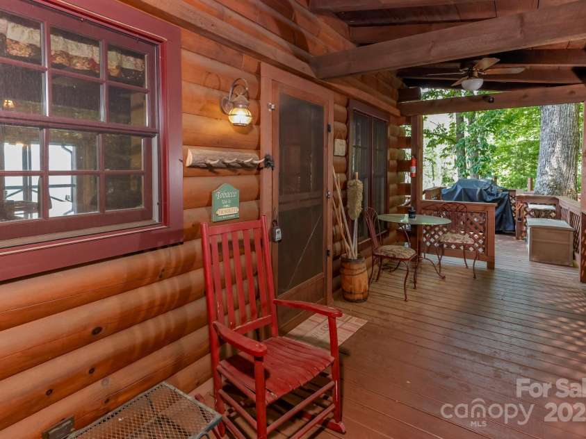 282 H and H Trail, Black Mountain, NC 28711.  MLS# CAR4267235, YatesRealty ID 22360. 