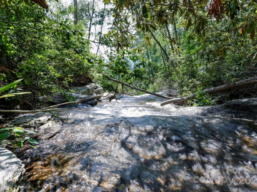 282 H and H Trail, Black Mountain, NC 28711.  MLS# CAR4267235, YatesRealty ID 22360. 