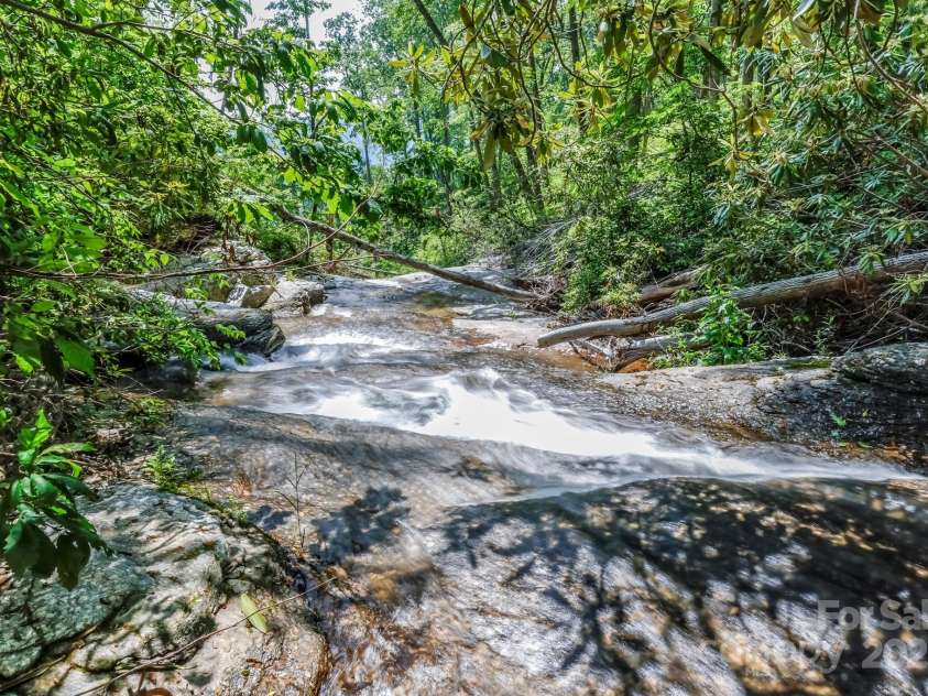 282 H and H Trail, Black Mountain, NC 28711.  MLS# CAR4267235, YatesRealty ID 22360. 