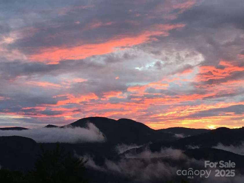 282 H and H Trail, Black Mountain, NC 28711.  MLS# CAR4267235, YatesRealty ID 22360. 