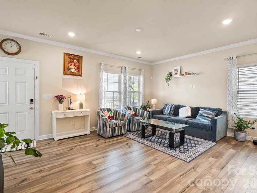 613 Cedar Knoll Circle, Pineville, NC 28134.  MLS# CAR4358850, YatesRealty ID 22360. 