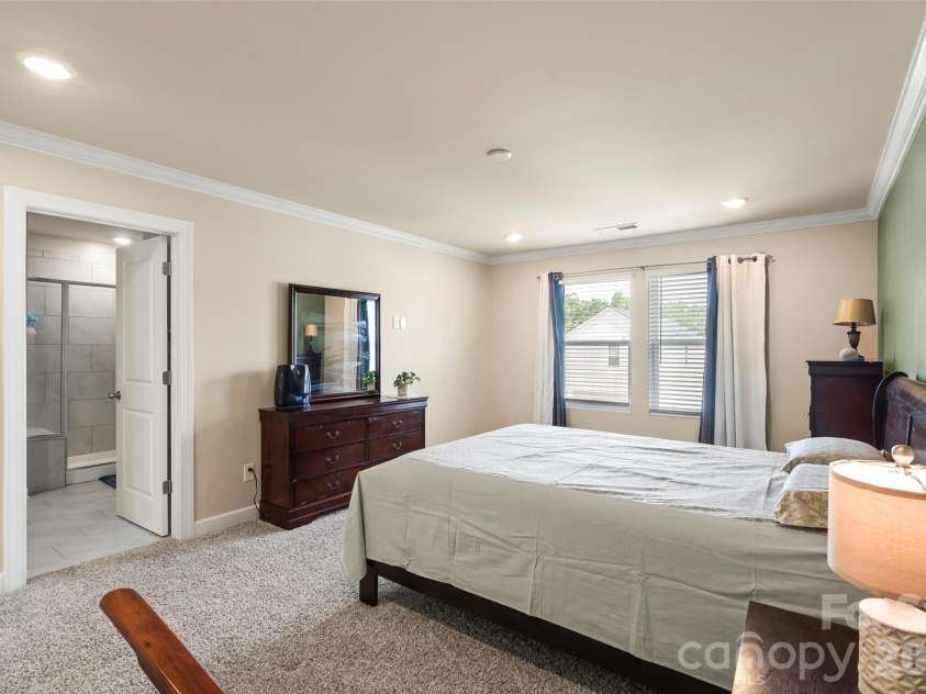 613 Cedar Knoll Circle, Pineville, NC 28134.  MLS# CAR4358850, YatesRealty ID 22360. 