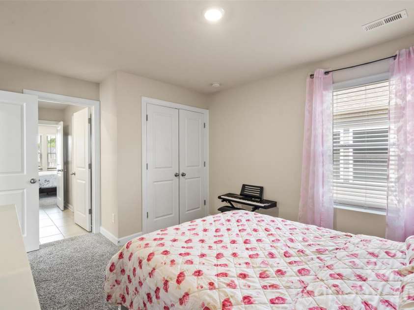 613 Cedar Knoll Circle, Pineville, NC 28134.  MLS# CAR4358850, YatesRealty ID 22360. 