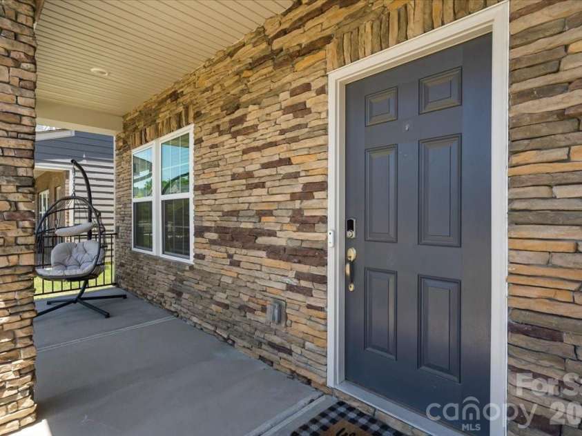 613 Cedar Knoll Circle, Pineville, NC 28134.  MLS# CAR4412265, YatesRealty ID 22360. 