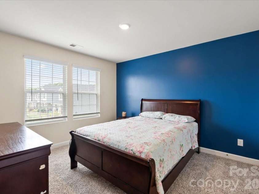 613 Cedar Knoll Circle, Pineville, NC 28134.  MLS# CAR4412265, YatesRealty ID 22360. 