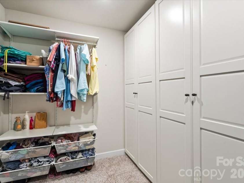 613 Cedar Knoll Circle, Pineville, NC 28134.  MLS# CAR4412265, YatesRealty ID 22360. 