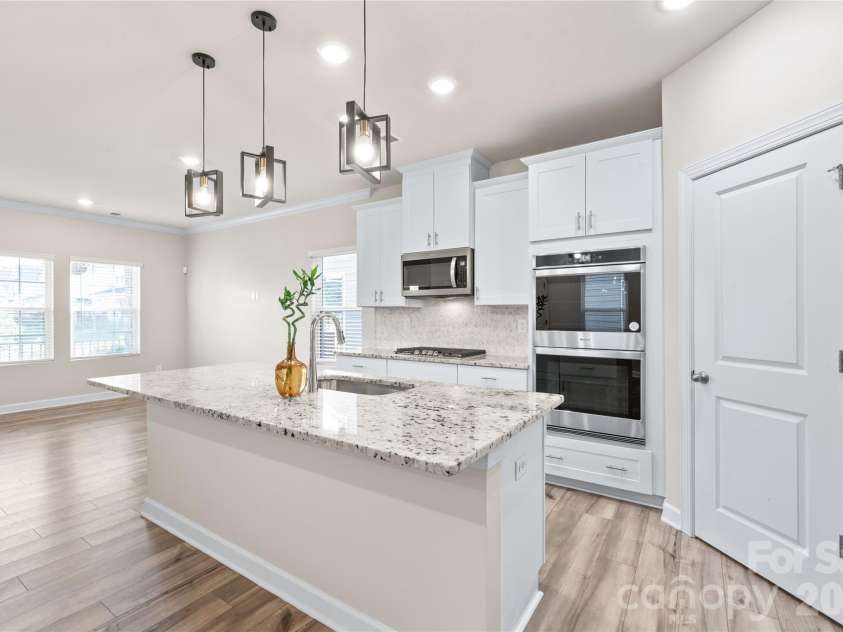 613 Cedar Knoll Circle, Pineville, NC 28134.  MLS# CAR4424721, YatesRealty ID 22360. 