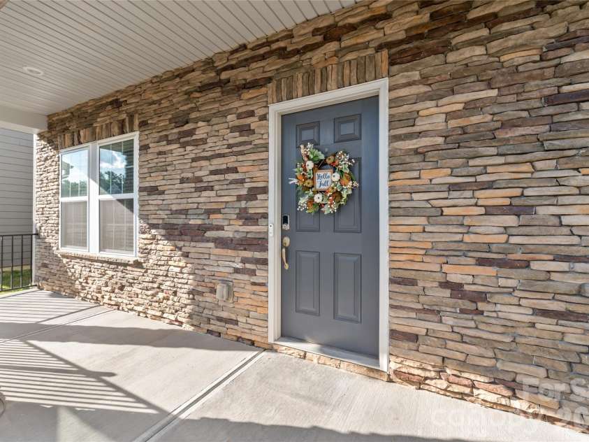 613 Cedar Knoll Circle, Pineville, NC 28134.  MLS# CAR4424721, YatesRealty ID 22360. 