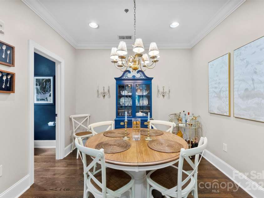 106 Laurel Avenue, Charlotte, NC 28207.  MLS# CAR4274415, YatesRealty ID 22362. 