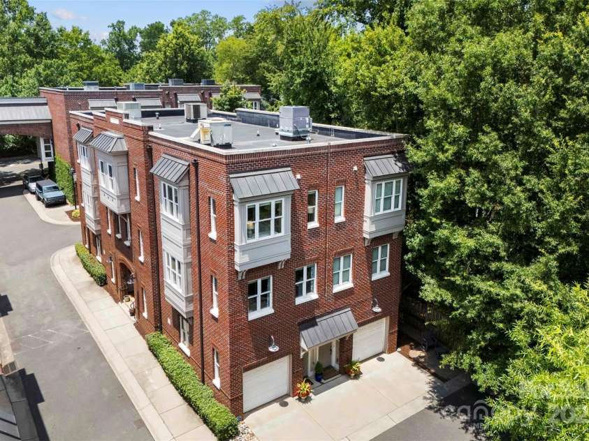 106 Laurel Avenue, Charlotte, NC 28207.  MLS# CAR4274415, YatesRealty ID 22362. 