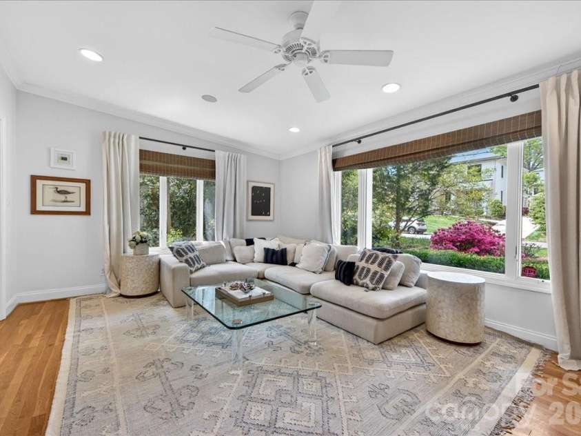 3209 Fairfax Drive, Charlotte, NC 28209.  MLS# CAR4380580, YatesRealty ID 22362. 
