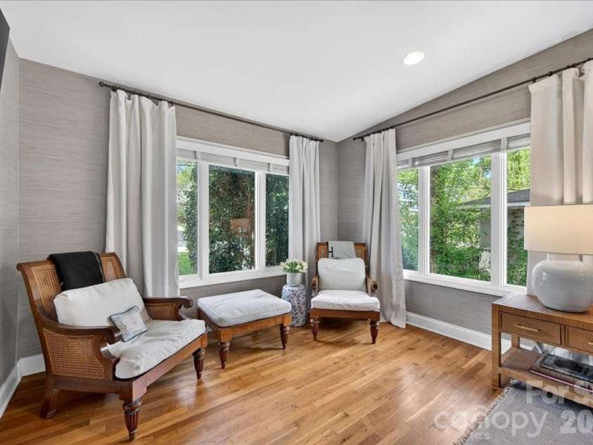 3209 Fairfax Drive, Charlotte, NC 28209.  MLS# CAR4380580, YatesRealty ID 22362. 