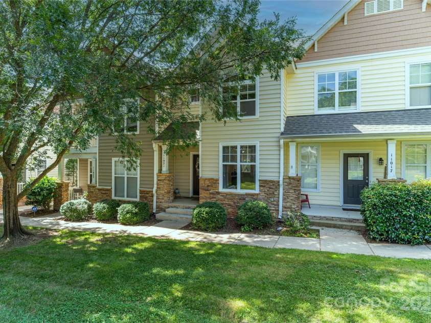 11021 Dundarrach Lane, Charlotte, NC 28277.  MLS# CAR4273244, YatesRealty ID 22364. 