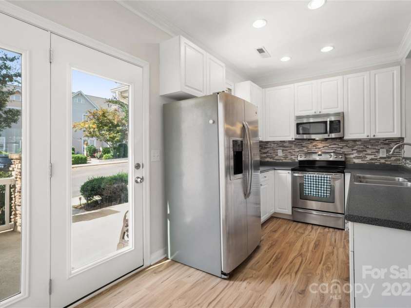 11021 Dundarrach Lane, Charlotte, NC 28277.  MLS# CAR4273244, YatesRealty ID 22364. 
