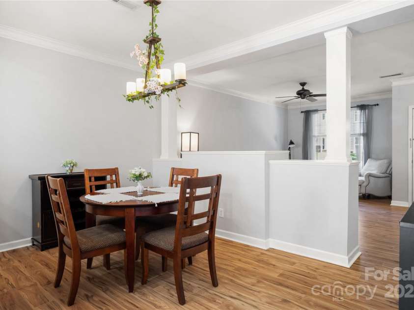 11021 Dundarrach Lane, Charlotte, NC 28277.  MLS# CAR4273244, YatesRealty ID 22364. Dining area