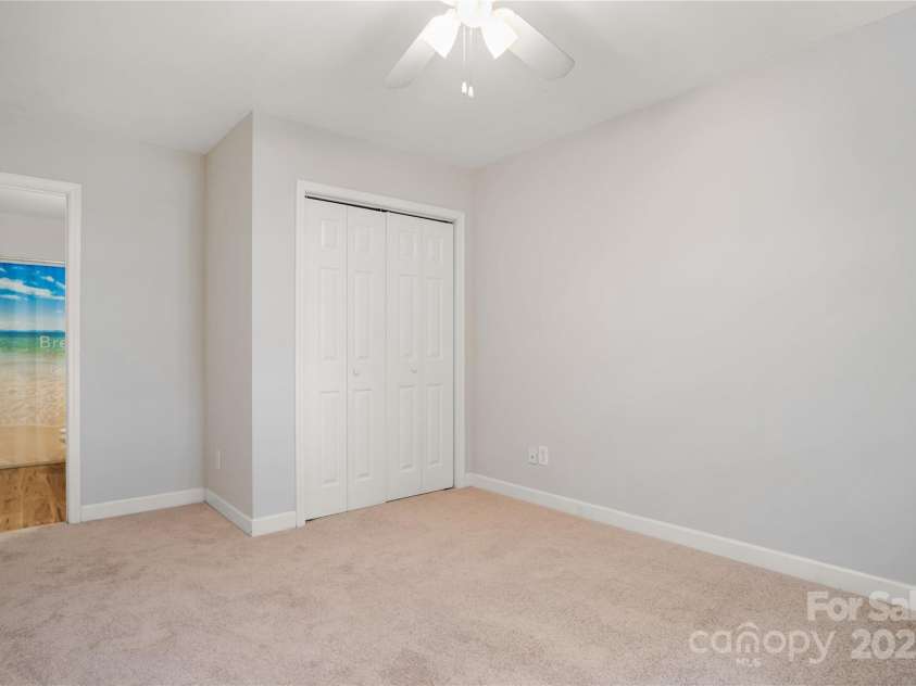 11021 Dundarrach Lane, Charlotte, NC 28277.  MLS# CAR4273244, YatesRealty ID 22364. Guest suite