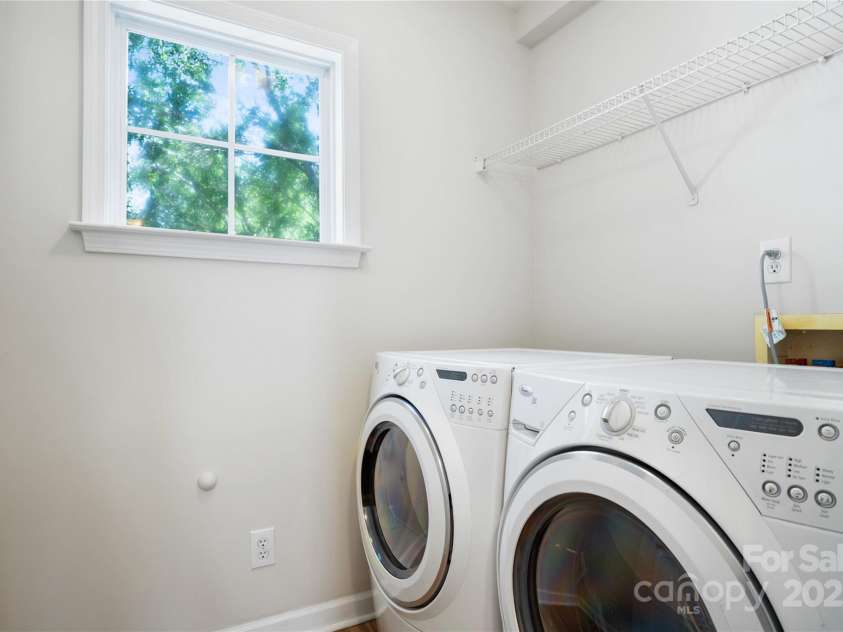 11021 Dundarrach Lane, Charlotte, NC 28277.  MLS# CAR4273244, YatesRealty ID 22364. Laundry Room