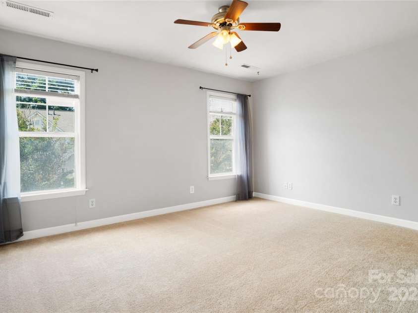 11021 Dundarrach Lane, Charlotte, NC 28277.  MLS# CAR4273244, YatesRealty ID 22364. Primary Bedroom