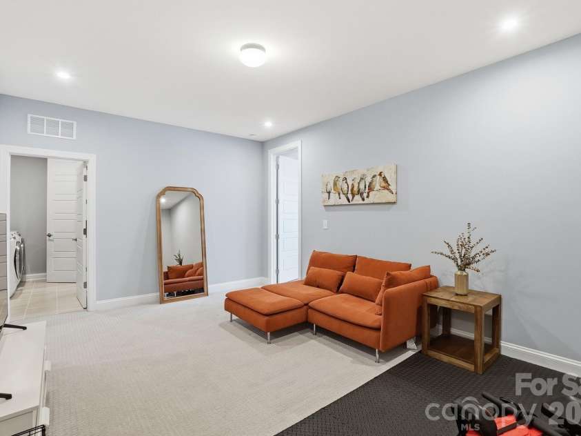4131 Merkland Lane, Charlotte, NC 28226.  MLS# CAR4356571, YatesRealty ID 22364. 
