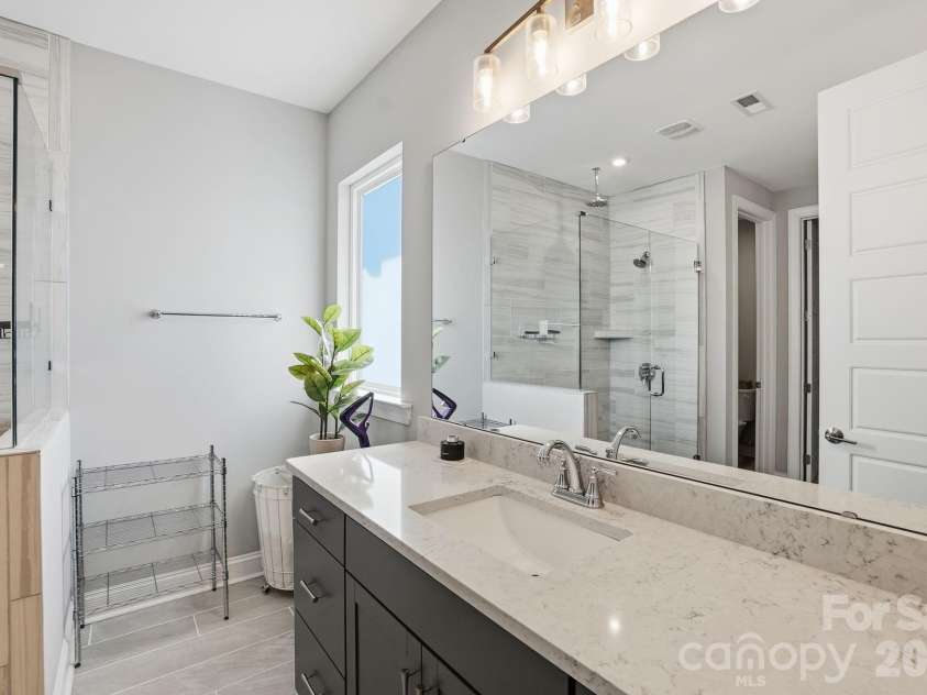 4131 Merkland Lane, Charlotte, NC 28226.  MLS# CAR4356571, YatesRealty ID 22364. 