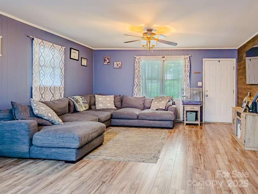 206 Logan Drive, Blacksburg, SC 29702.  MLS# CAR4264068, YatesRealty ID 22365. 