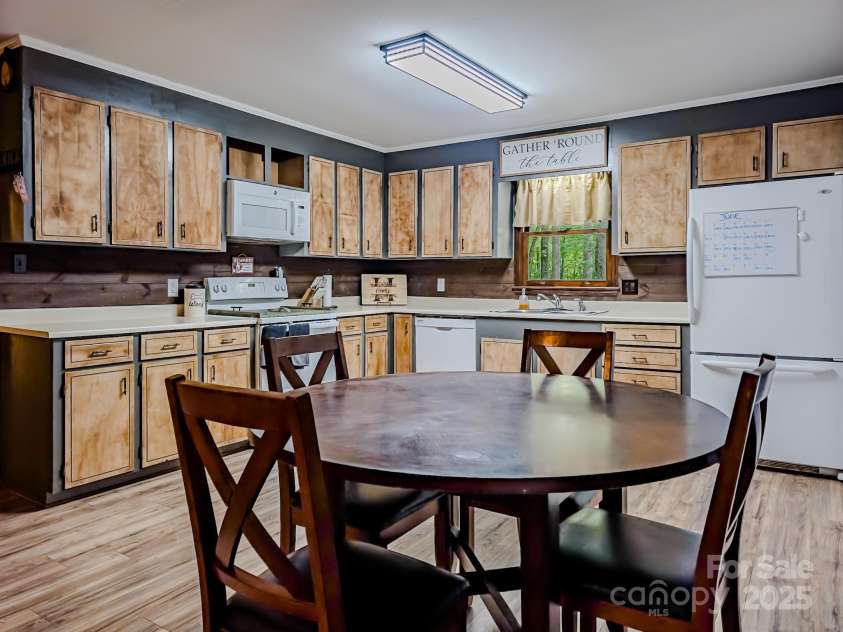 206 Logan Drive, Blacksburg, SC 29702.  MLS# CAR4264068, YatesRealty ID 22365. 