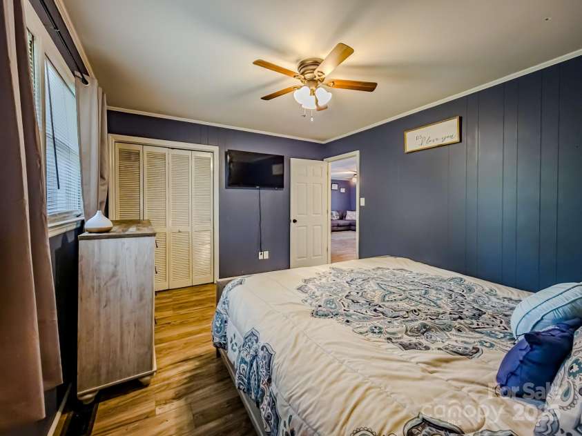 206 Logan Drive, Blacksburg, SC 29702.  MLS# CAR4264068, YatesRealty ID 22365. 