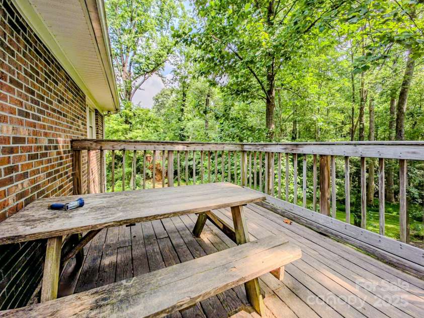 206 Logan Drive, Blacksburg, SC 29702.  MLS# CAR4264068, YatesRealty ID 22365. 