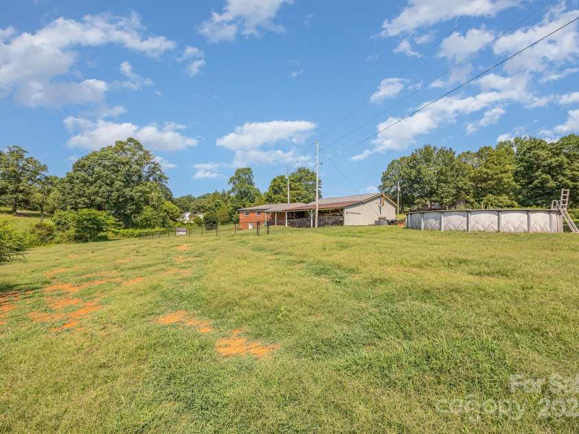 164 Dogtrot Road, Mocksville, NC 27028.  MLS# CAR4275149, YatesRealty ID 22366. 