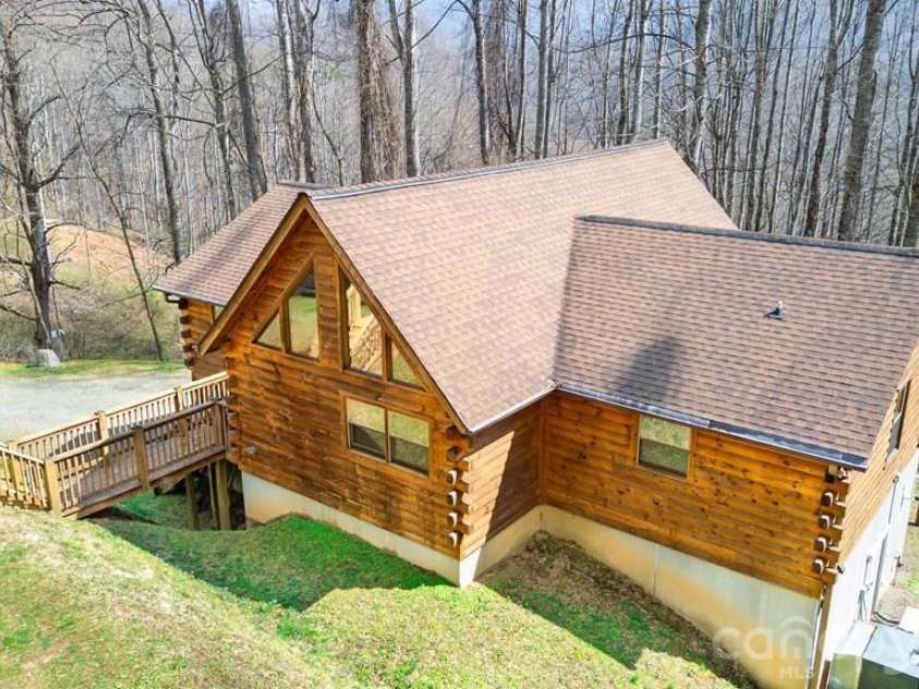 675 Forest Valley Road, Sylva, NC 28779.  MLS# CAR4365187, YatesRealty ID 22367. 