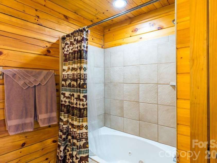 675 Forest Valley Road, Sylva, NC 28779.  MLS# CAR4365187, YatesRealty ID 22367. 