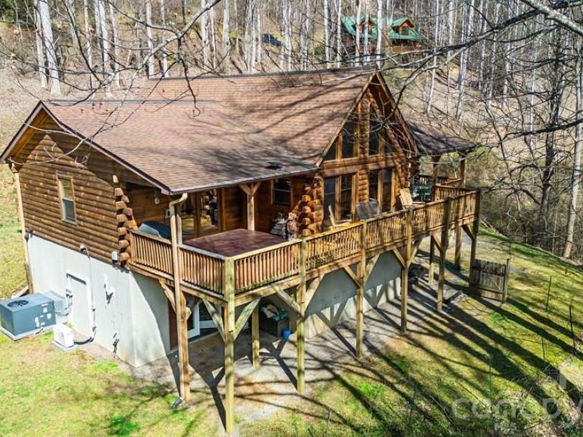 675 Forest Valley Road, Sylva, NC 28779.  MLS# CAR4365187, YatesRealty ID 22367. 