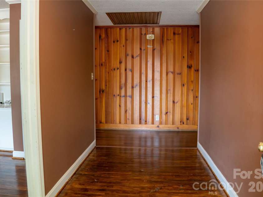 211 Richland Street, Kershaw, SC 29067.  MLS# CAR4365884, YatesRealty ID 22368. 
