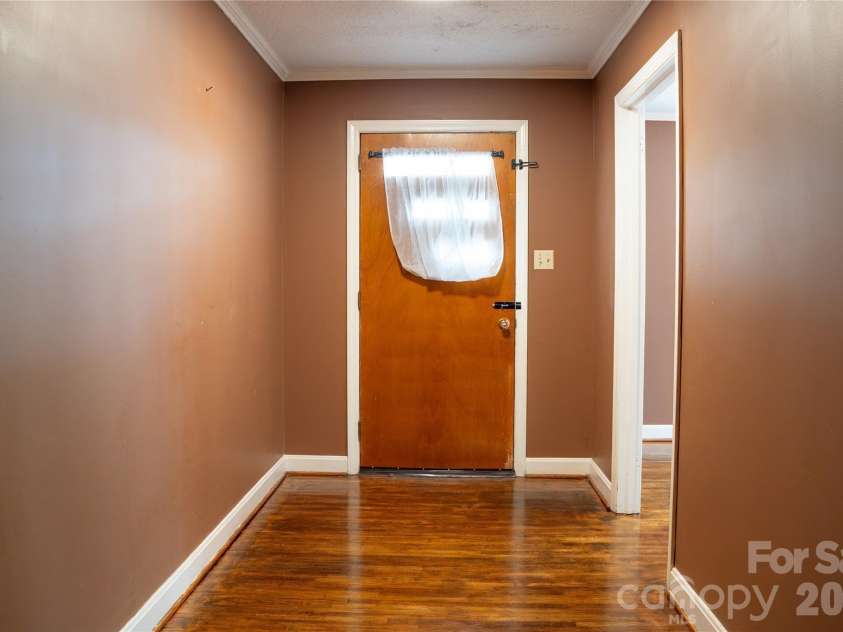 211 Richland Street, Kershaw, SC 29067.  MLS# CAR4365884, YatesRealty ID 22368. 